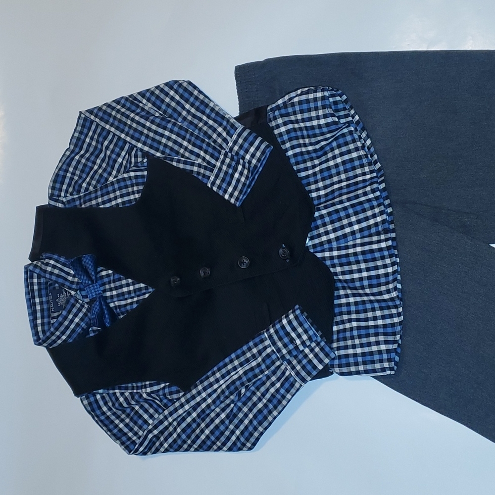 4 piece Nautica suit - Picture 1 of 6